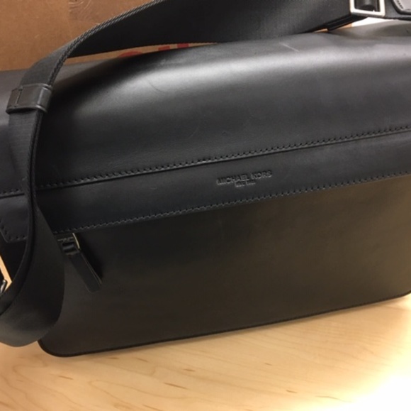 Michael kors laptop bag - Picture 1 of 2